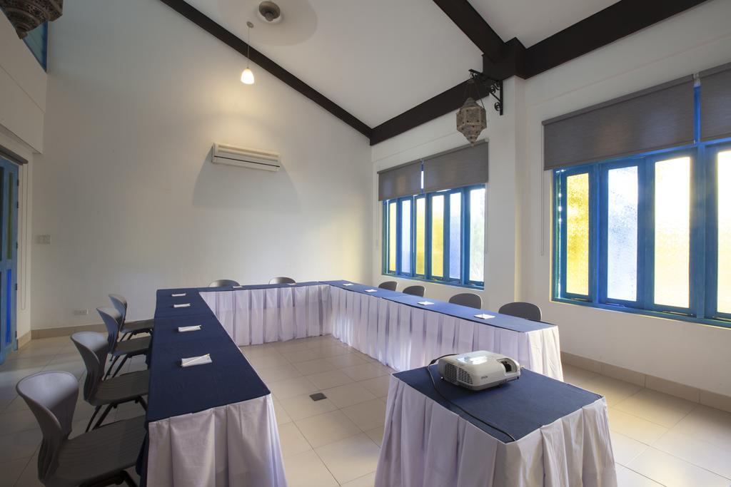 Microtel By Wyndham Puerto Princesa Luaran gambar